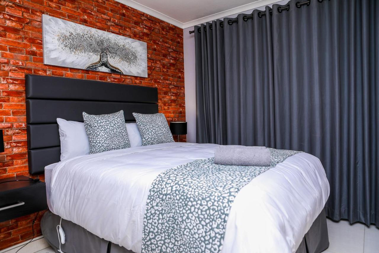Volksrust Delux Guesthouse מראה חיצוני תמונה