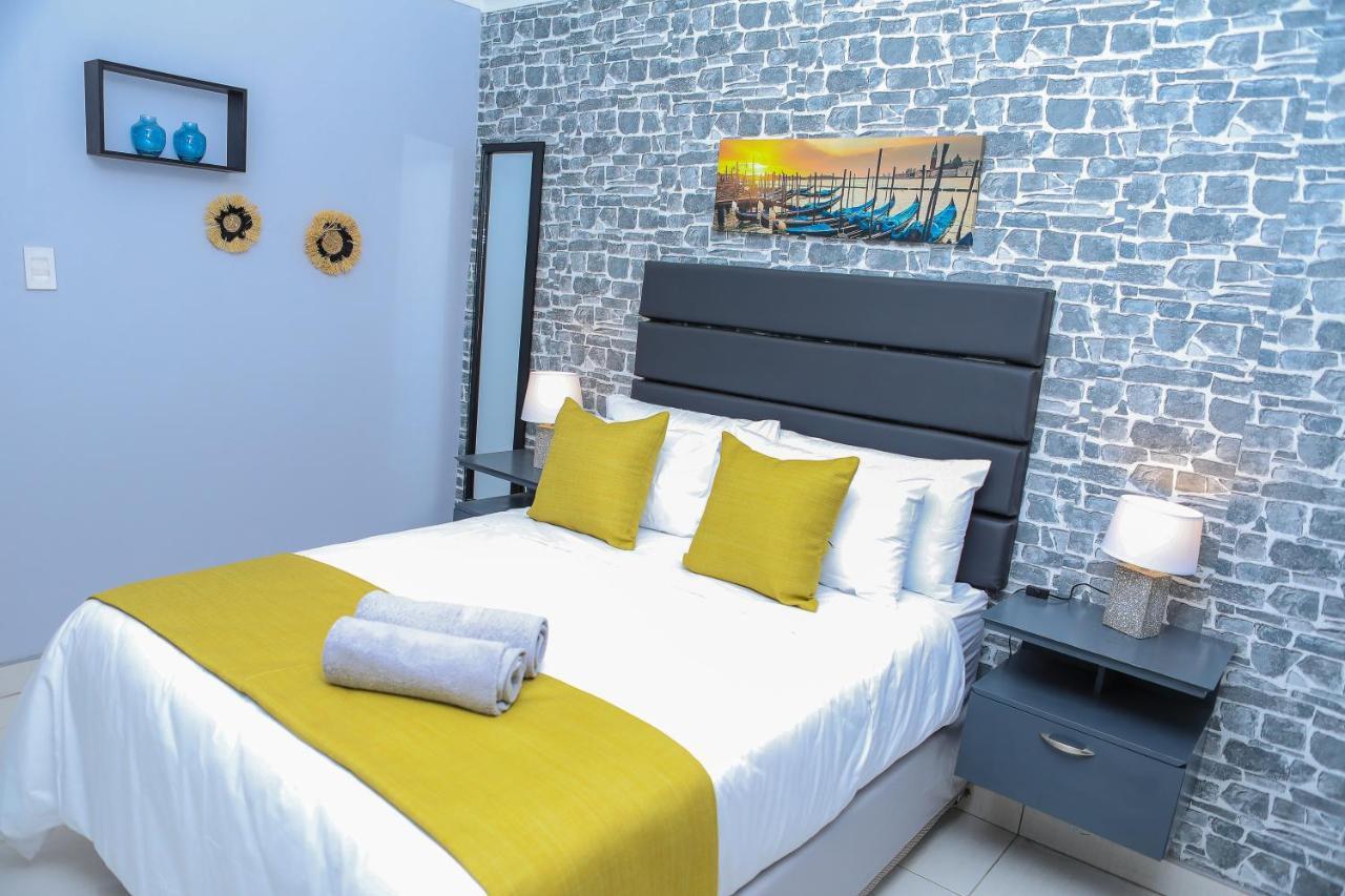 Volksrust Delux Guesthouse מראה חיצוני תמונה