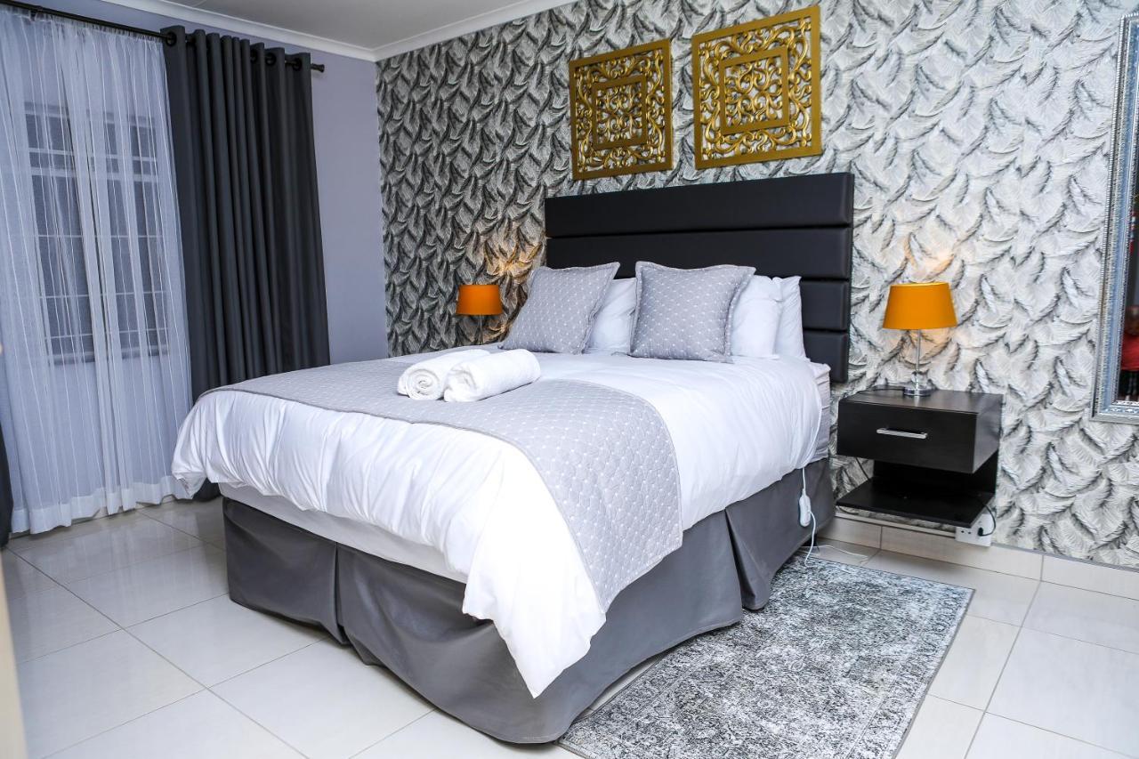 Volksrust Delux Guesthouse מראה חיצוני תמונה