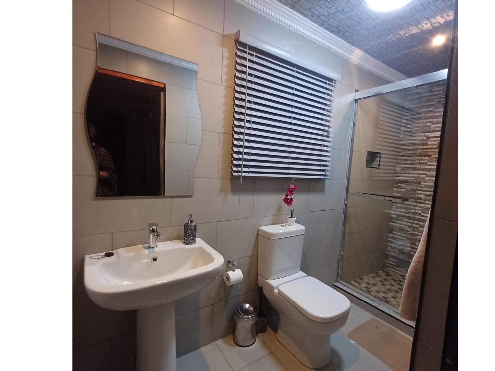 Volksrust Delux Guesthouse מראה חיצוני תמונה