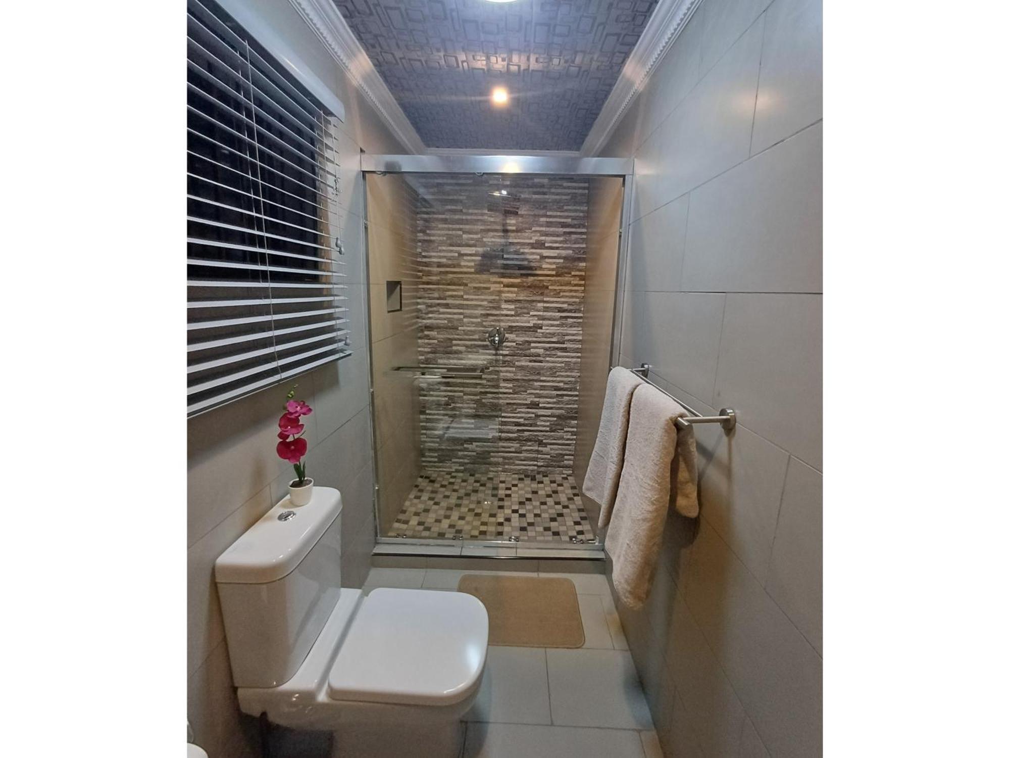 Volksrust Delux Guesthouse מראה חיצוני תמונה