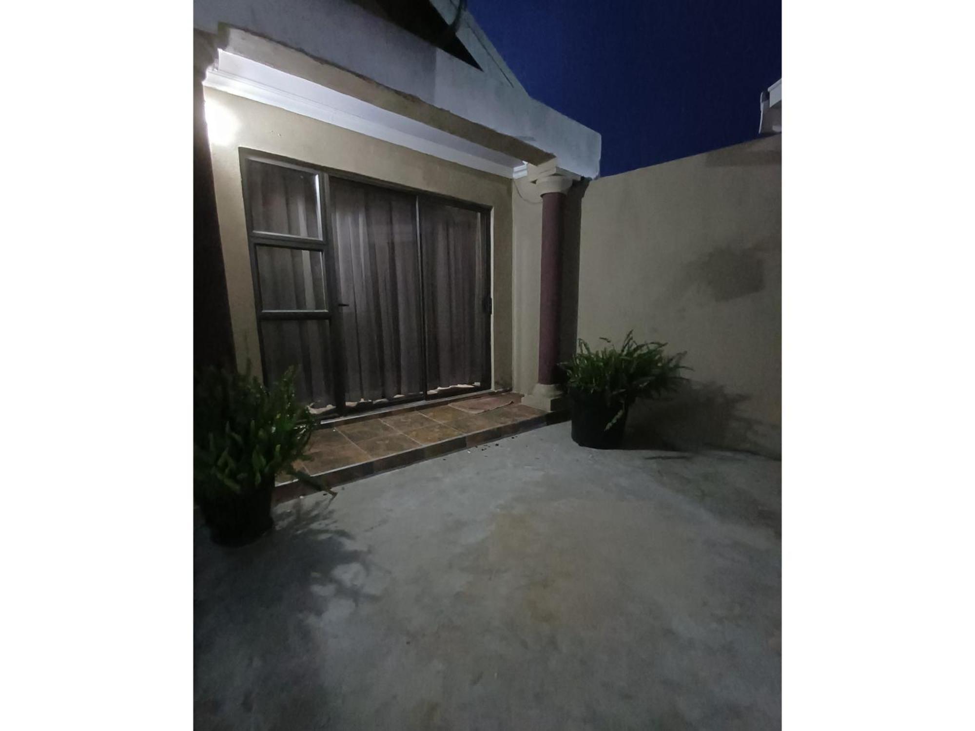 Volksrust Delux Guesthouse מראה חיצוני תמונה